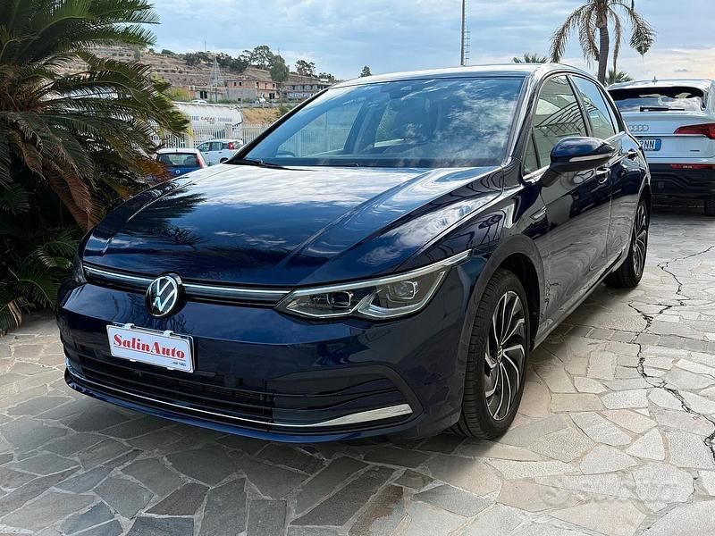 Usata VW Golf VII Style 150 CV (110 kW) 2021 Blu Utilitaria