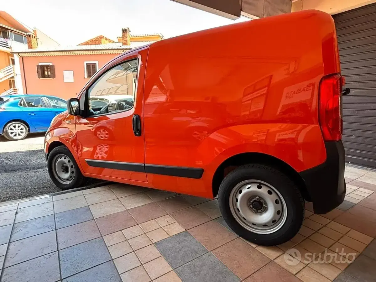 Usata Fiat Fiorino 80 CV (58 kW) 2022 Arancione Monovolume