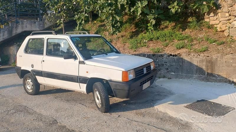 Occasion Fiat Panda 4x4 54 ch (39 kW) 1997 Blanc Citadine