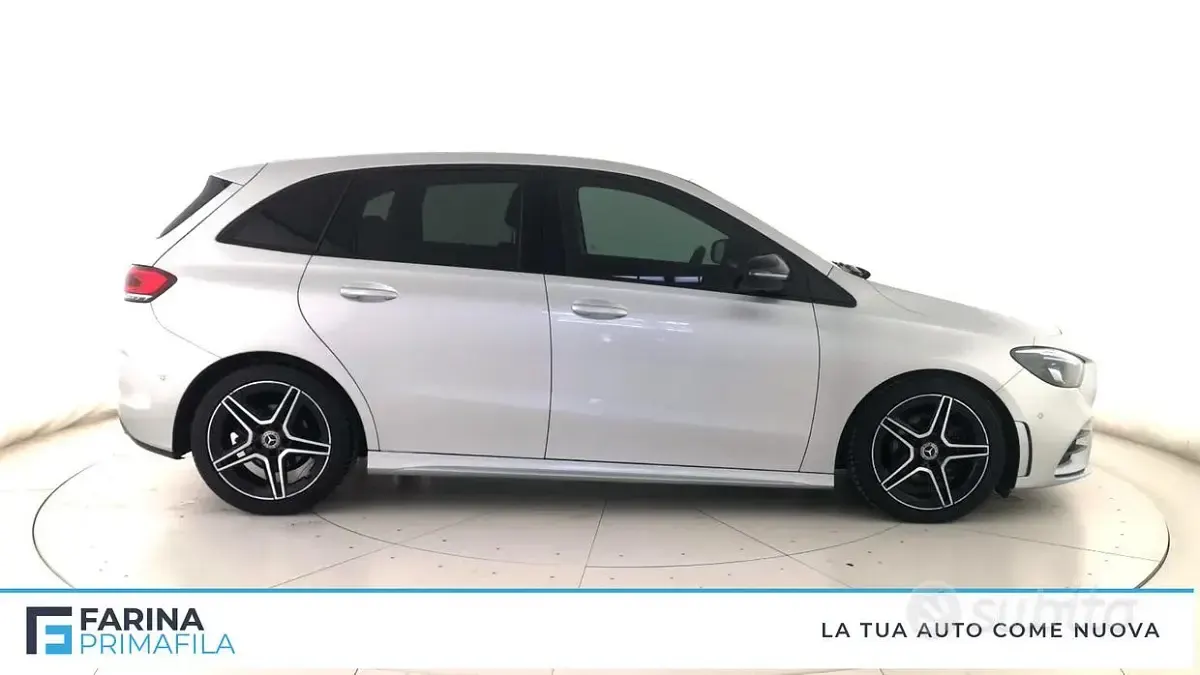 Usata Mercedes B200 Premium 150 CV (110 kW) 2020 Grigio chiaro Utilitaria
