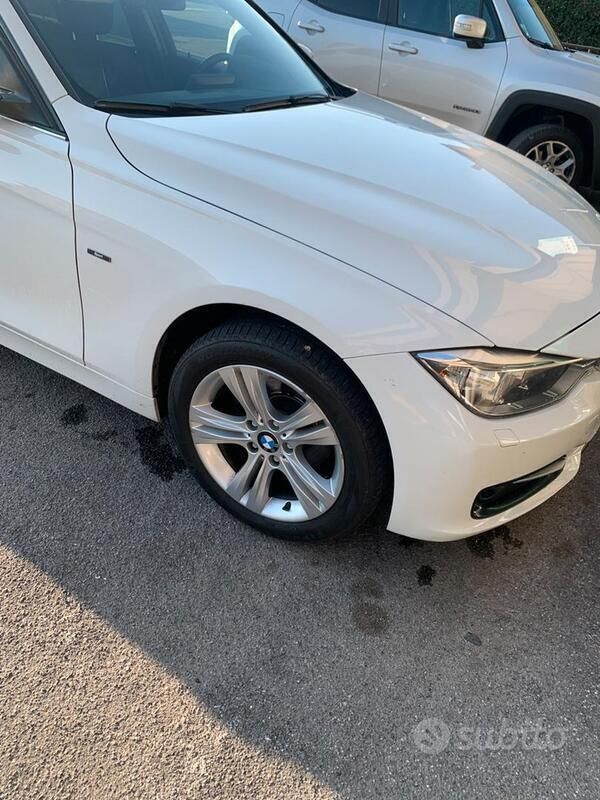 Usata BMW 318 143 CV (105 kW) 2012 Bianco Station wagon