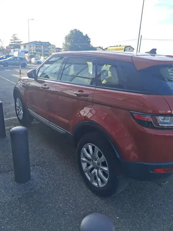 Usata Land Rover Range Rover evoque SE Dynamic 179 CV (131 kW) 2016 Rosso SUV