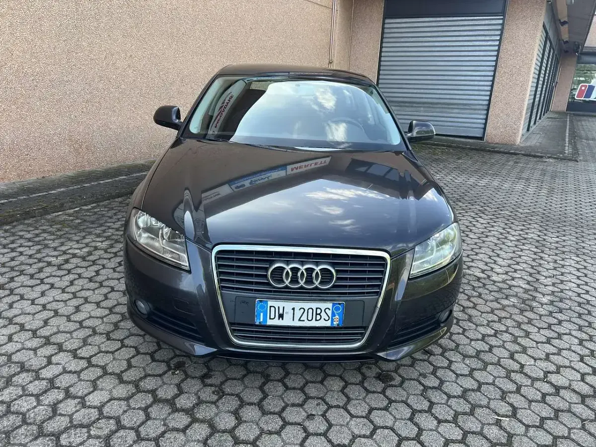 Usata Audi A3 Attraction 102 CV (75 kW) 2009 Grigio Utilitaria