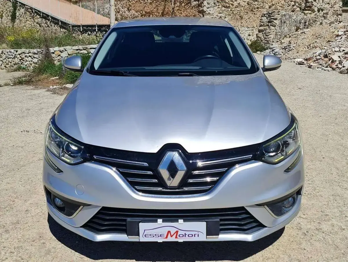 Usata Renault Mégane Intens 110 CV (80 kW) 2017 Argento Berlina