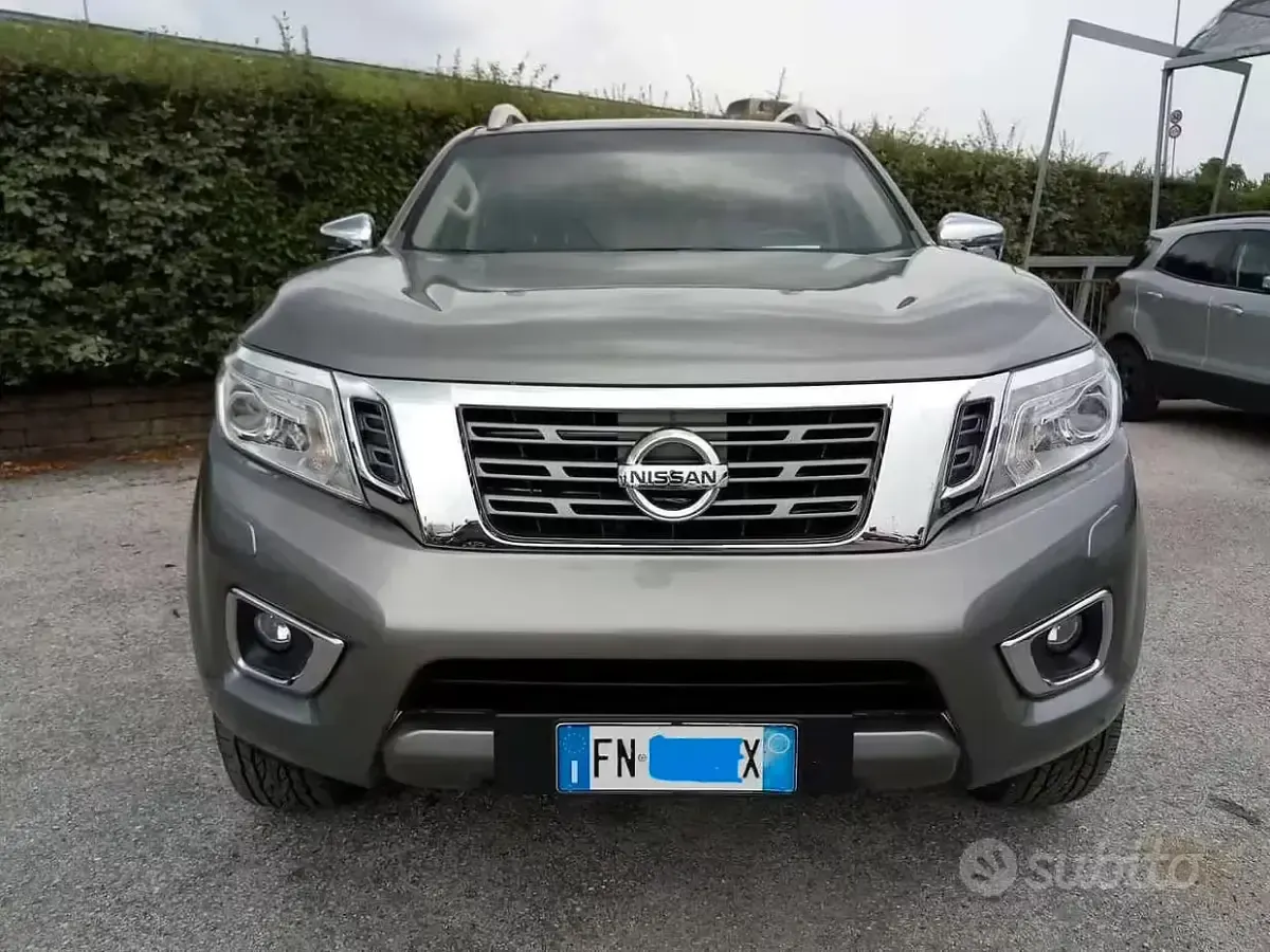 Usata Nissan Navara 163 CV (119 kW) 2018 Grigio Pick-up