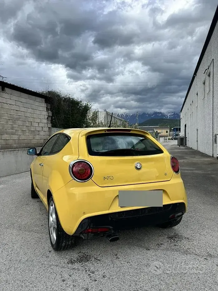 Usata Alfa Romeo MiTo 90 CV (66 kW) 2009 Giallo Utilitaria