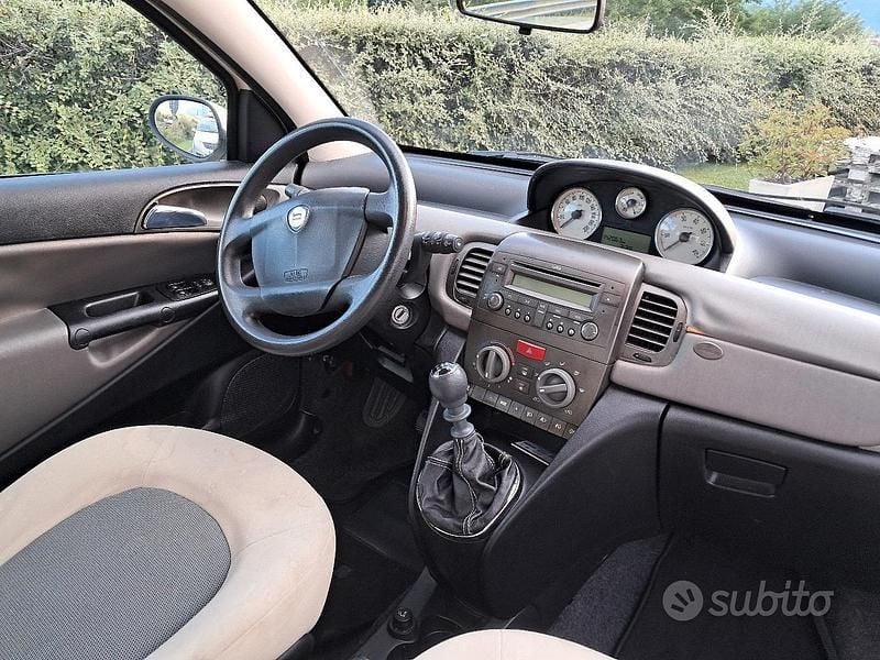 Usata Lancia Ypsilon 80 CV (58 kW) 2005 Utilitaria