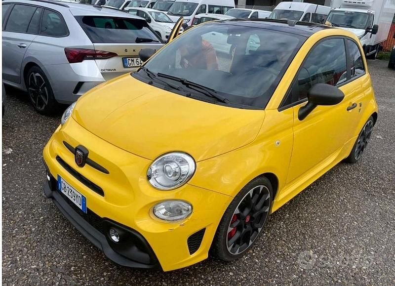 Usata Fiat 500 Abarth 180 CV (132 kW) 2020 Giallo Utilitaria