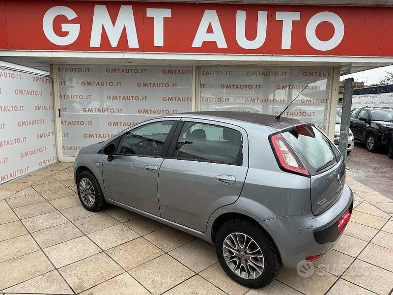 Usata Fiat Grande Punto 78 CV (57 kW) 2012 Grigio Utilitaria