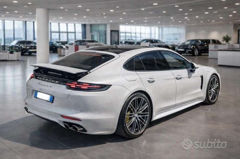 Usata Porsche Panamera 4 462 CV (339 kW) 2018 Bianco Berlina