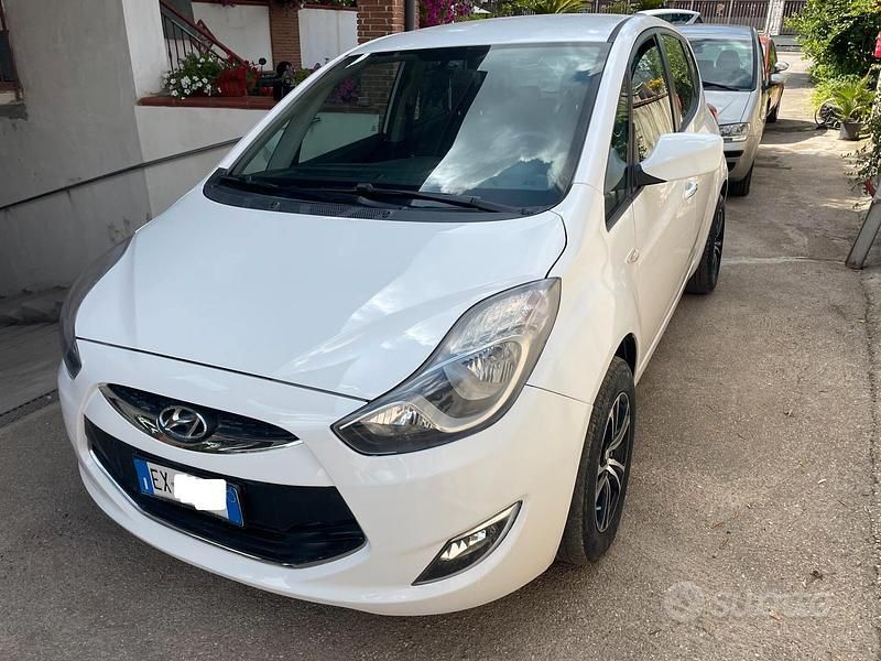 Bianco Usata 2014 Hyundai ix20 Xpossible Due volumi | 4999 € (Molto cara) - Immagine 1/4