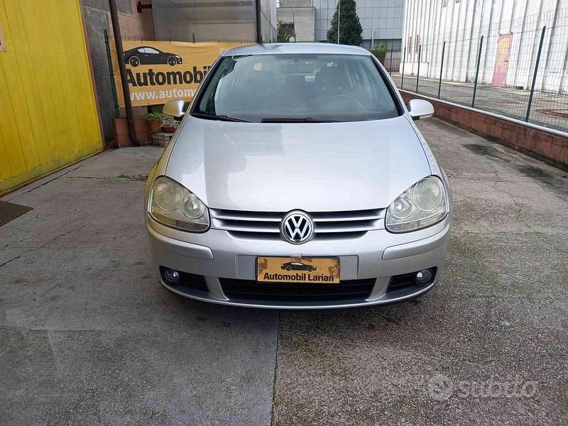 Usata VW Golf IV Sportline 140 CV (102 kW) 2005 Grigio Berlina