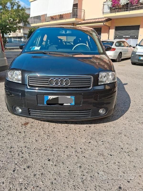 Nero Usata 2004 Audi A2 Due volumi | 4000 € (Molto cara) - Immagine 1/4