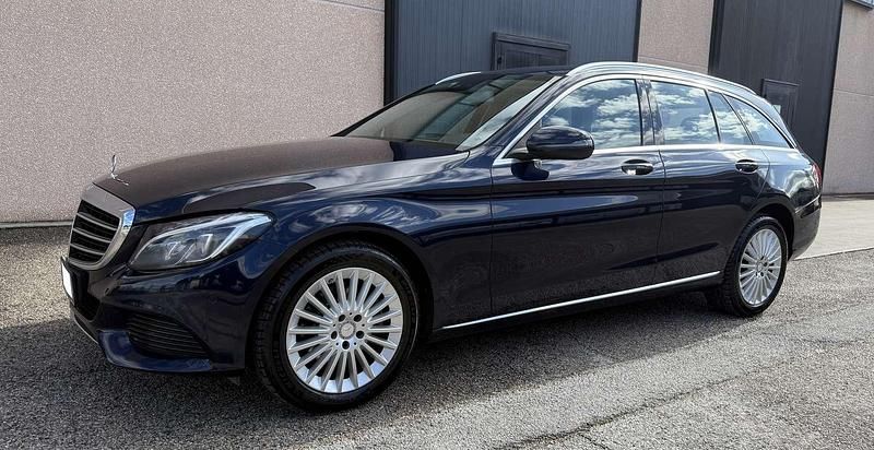 Usata Mercedes C220 Exclusive 170 CV (125 kW) 2017 Blu/azzurro Station wagon