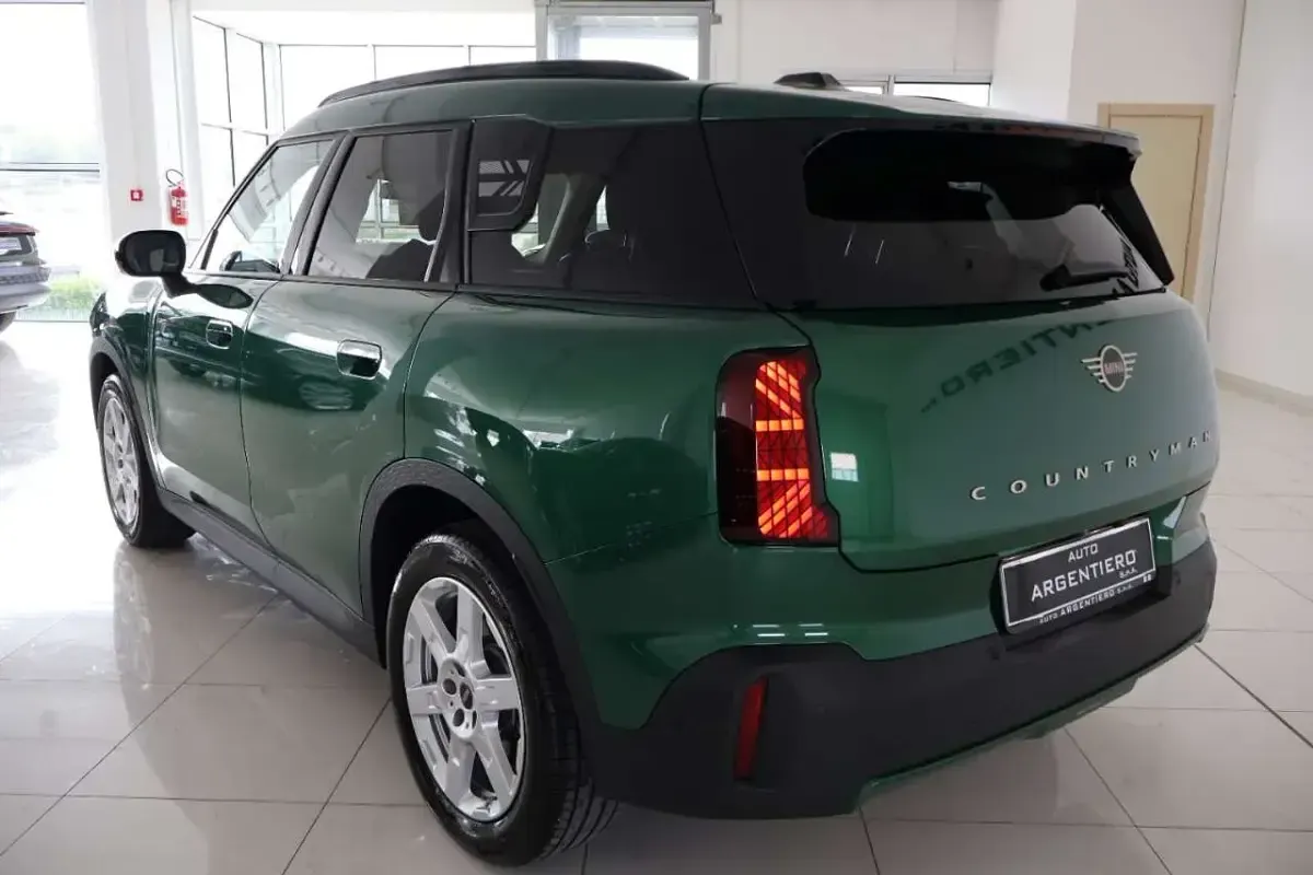 Usata Mini Countryman 163 CV (119 kW) 2024 British racing green metallic SUV