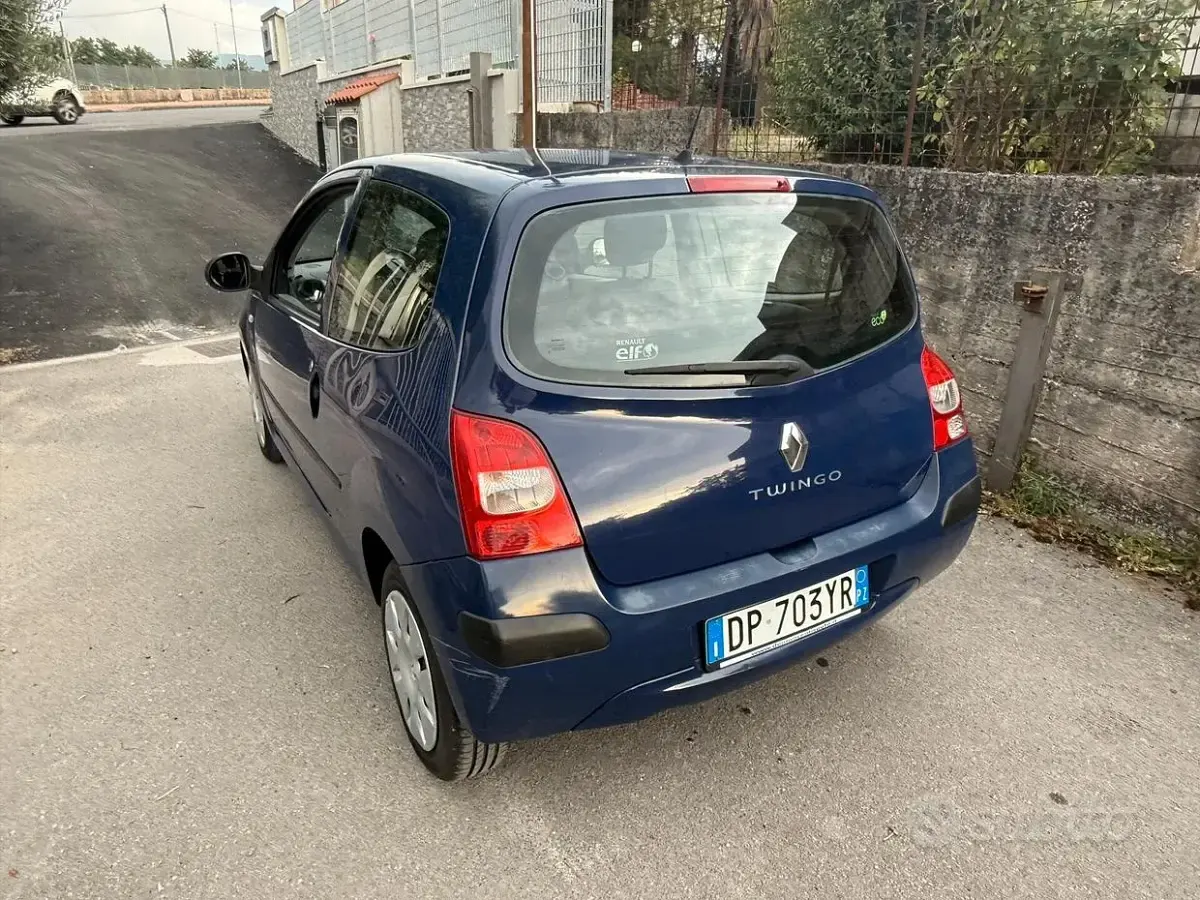 Usata Renault Twingo Dynamique 58 CV (42 kW) 2009 Bluazzurro Utilitaria
