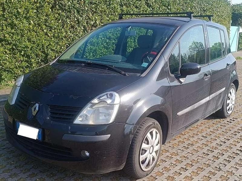 Usata Renault Modus 75 CV (55 kW) 2008 Nero Monovolume
