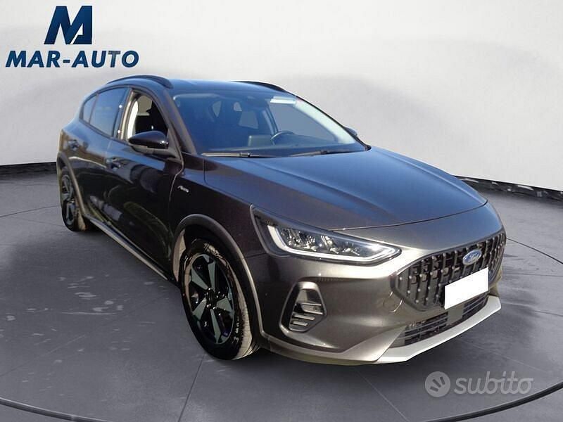 Usata Ford Focus Active 125 CV (91 kW) 2022 Grigio Berlina