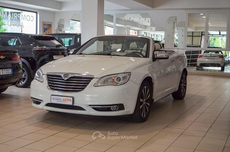 Bianco Usata 2012 Lancia Flavia Cabrio | 13.950 € - Immagine 1/4