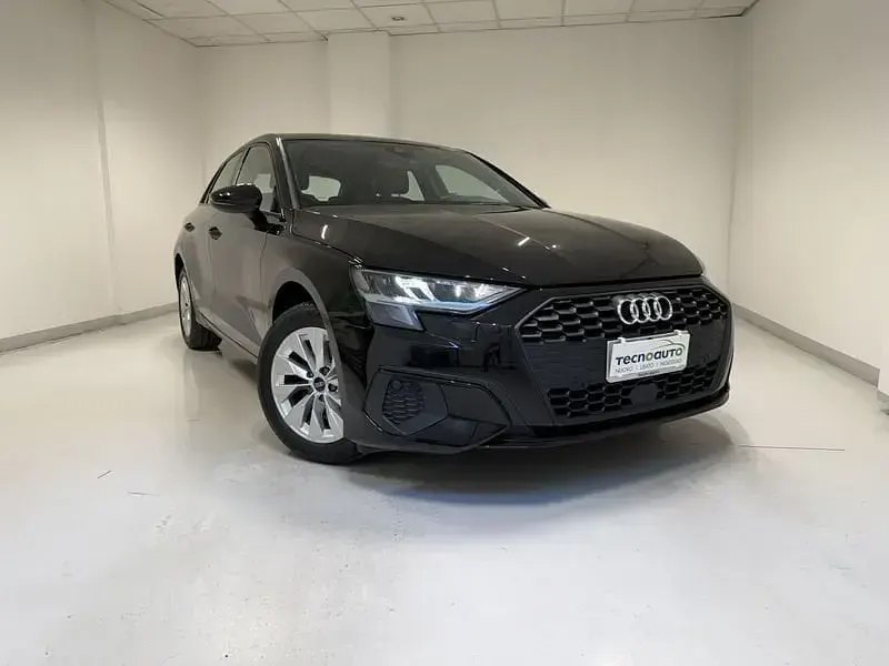 Usata Audi A3 Sportback e-tron 204 CV (150 kW) 2022 Nero Utilitaria
