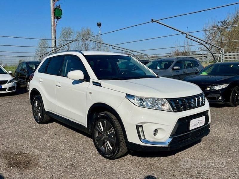 Usata Suzuki Vitara 112 CV (82 kW) 2019 Bianco SUV