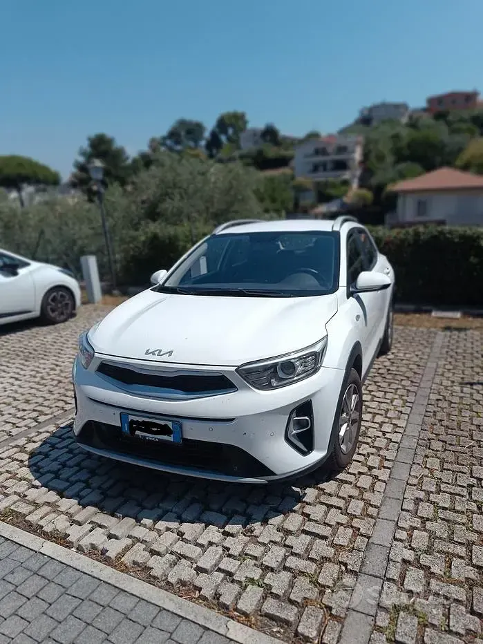 Usata Kia Stonic Urban 84 CV (61 kW) 2021 Bianco SUV