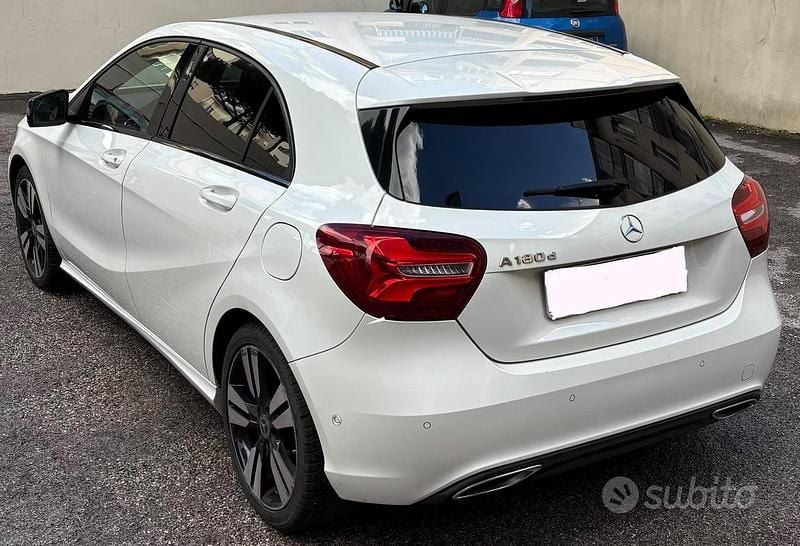 Usata Mercedes A180 109 CV (80 kW) 2017 Bianco Berlina