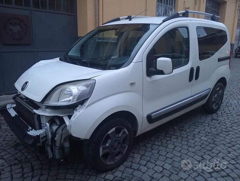 Usata 2017 Fiat Qubo Trekking Monovolume | 5900 € (Super prezzo) - Immagine 1/2