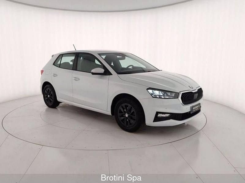 Usata Skoda Fabia 80 CV (58 kW) 2024 Bianco metallizzato Utilitaria
