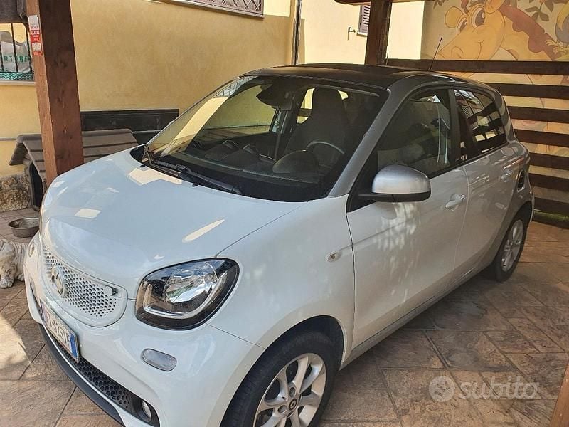 Usata Smart ForFour 2017 Bianco Utilitaria