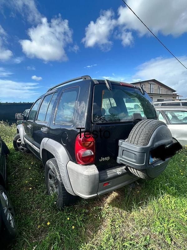 Usata Jeep Cherokee 2004 Nero SUV