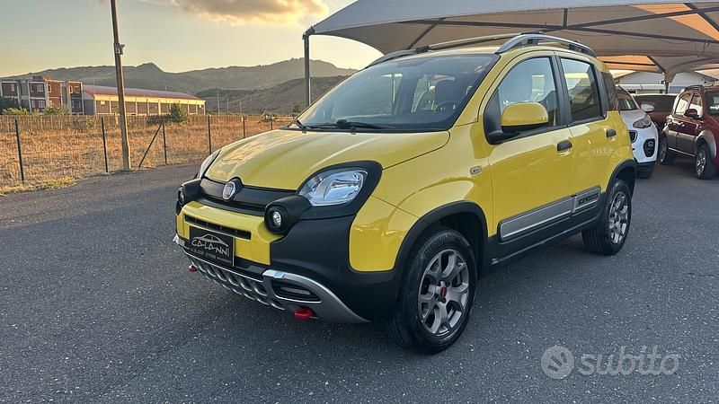 Usata Fiat Panda Cross Cross 80 CV (58 kW) 2015 Giallo Utilitaria