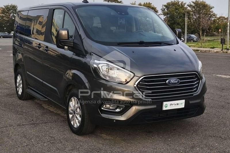 Usata Ford Tourneo Custom Titanium 131 CV (96 kW) 2020 Grigio Furgone