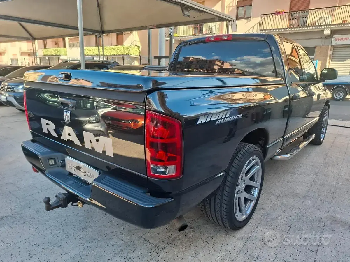 Usata Dodge Ram 345 CV (253 kW) 2006 Nero Pick-up