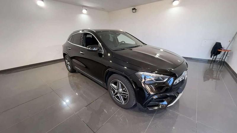 Nero Usata 2025 Mercedes GLA200 Advanced Plus SUV | 43.990 € (Buon prezzo) - Immagine 1/4
