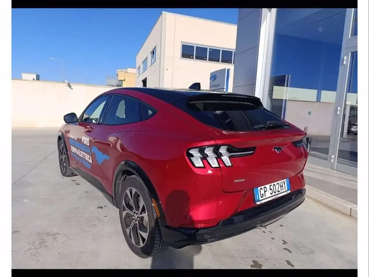 Usata Ford Mustang Mach-E Extended Range 258 kW (351 CV) 2023 Rapid red SUV