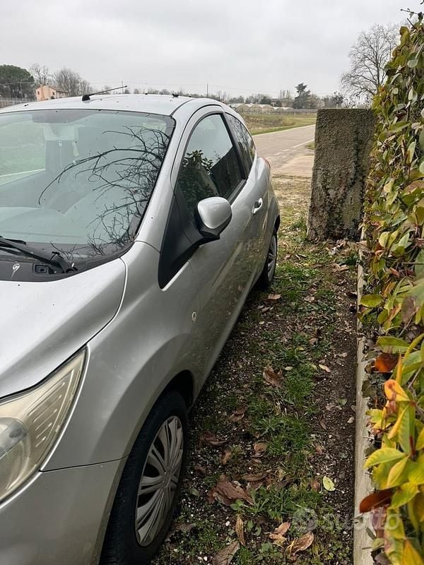 Usata Ford Ka 75 CV (55 kW) 2010 Grigio Utilitaria