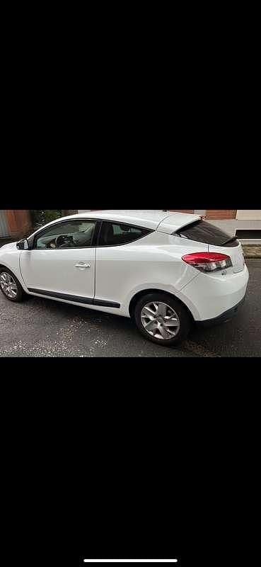 Usata 2011 Renault Mégane Coupé Bose Edition Coupé | 6000 € (Buon prezzo) - Immagine 1/4