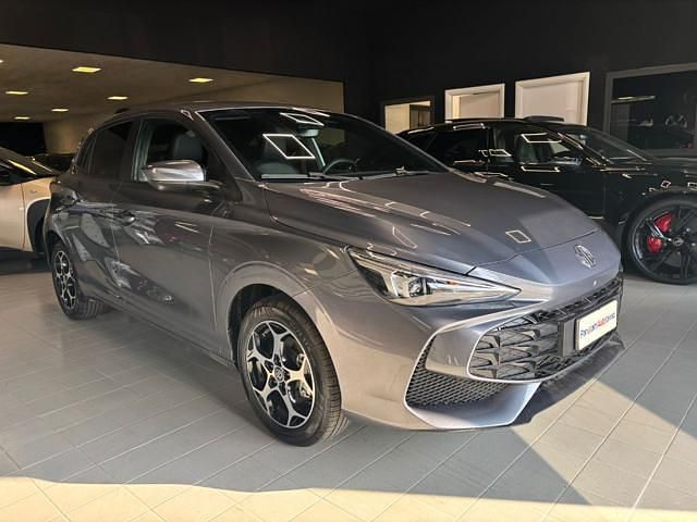 Nuova MG MG3 Luxury 102 CV (75 kW) 2025 Grigio Utilitaria