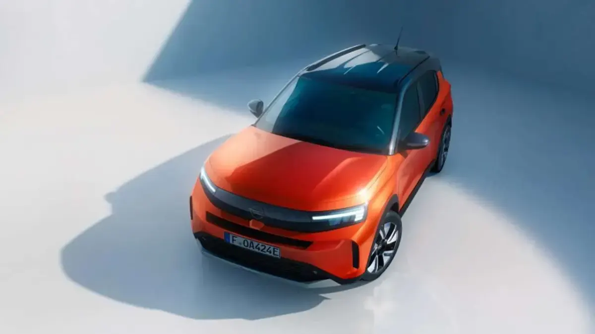 Nuova Opel Frontera 145 CV (106 kW) 2026 Argento SUV