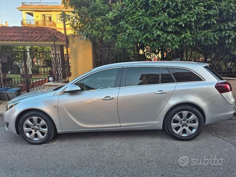 Usata Opel Insignia Sport 136 CV (100 kW) 2016 Grigio Station wagon