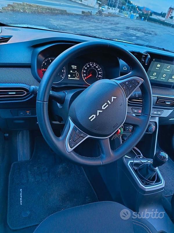 Usata Dacia Sandero Expression 101 CV (74 kW) 2024 Bianco Berlina