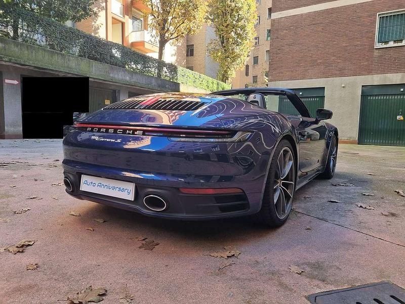 Usata Porsche 911 Carrera S Cabriolet 450 CV (330 kW) 2021 Blu genziana Cabrio