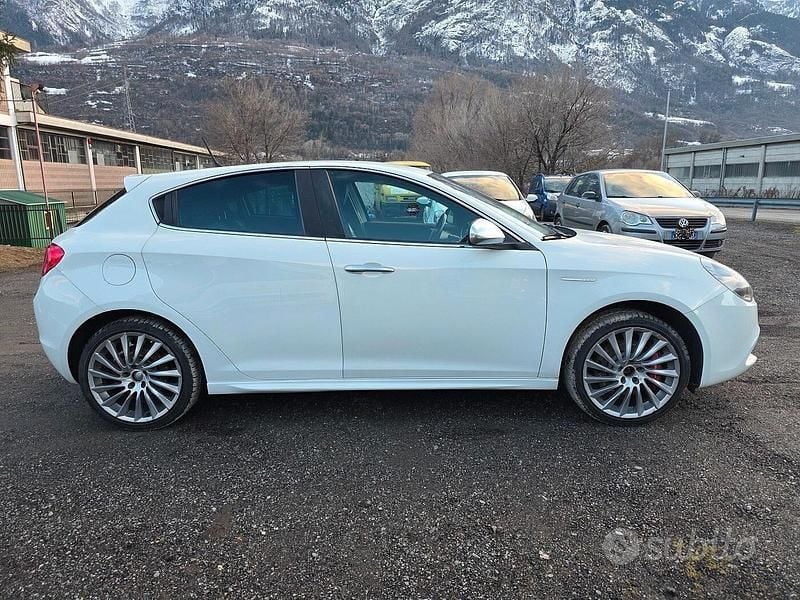 Usata Alfa Romeo Giulietta 170 CV (125 kW) 2011 Bianco Utilitaria