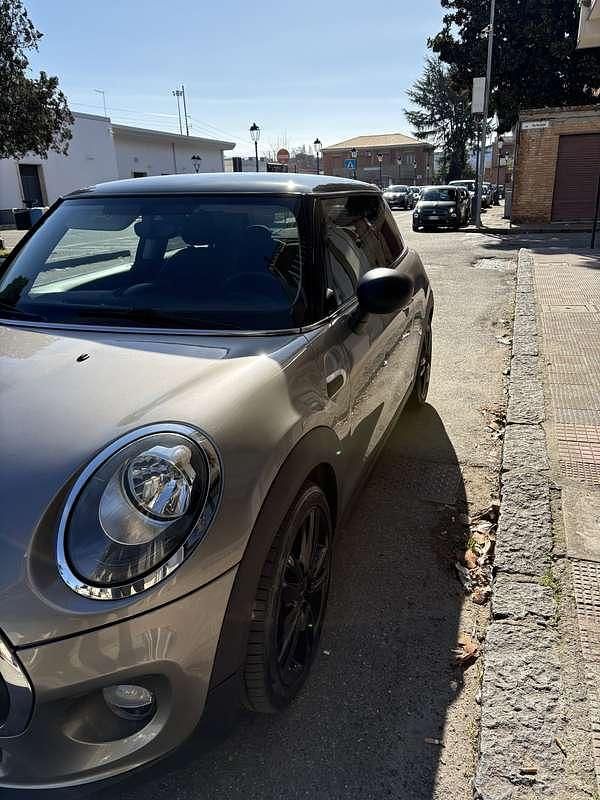 Usata Mini ONE 75 CV (55 kW) 2017 Grigio Utilitaria