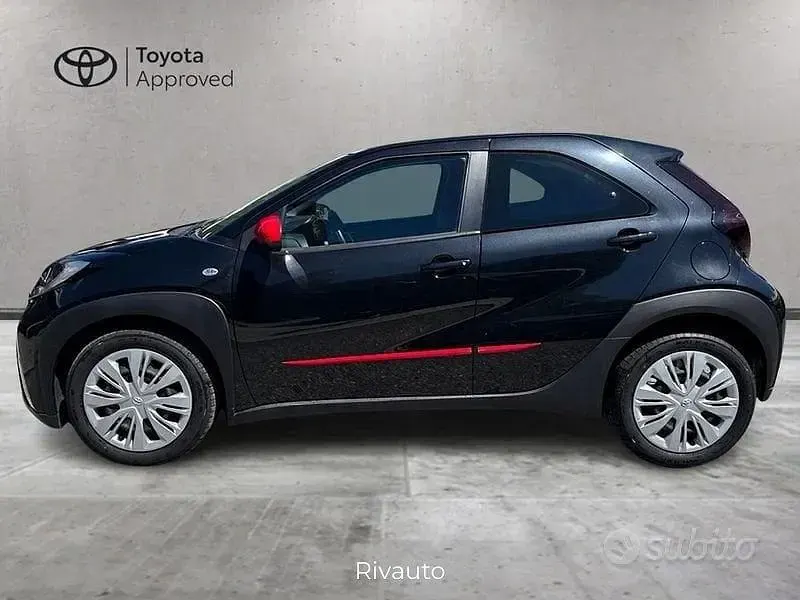 Usata Toyota Aygo X Active 72 CV (52 kW) 2022 Nero SUV