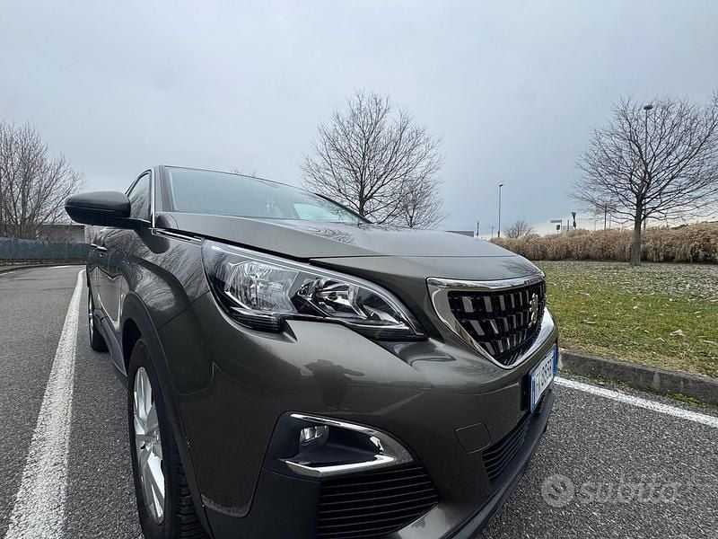 Usata Peugeot 3008 Access 120 CV (88 kW) 2017 Grigio SUV