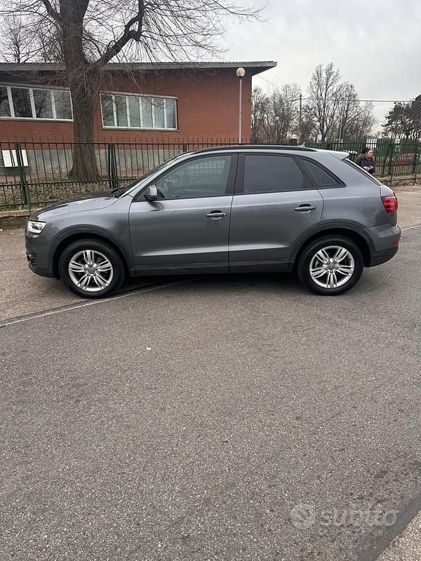 Usata Audi Q3 Comfort 177 CV (130 kW) 2013 Grigio SUV