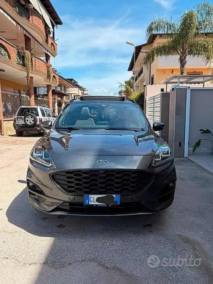 Usata Ford Kuga ST-Line X 150 CV (110 kW) 2022 Grigio SUV