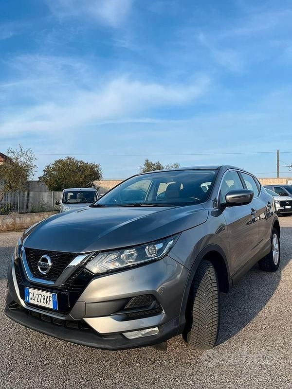 Usata Nissan Qashqai Tekna+ 115 CV (84 kW) 2020 Grigio SUV